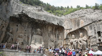 探秘峨眉之颠，感受历史的悠远与生活的静谧——乐山大佛之旅